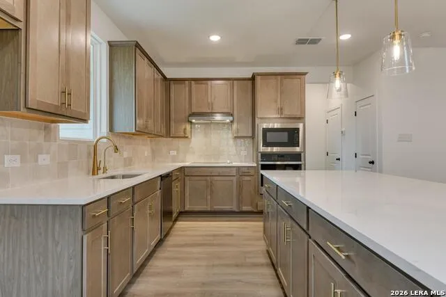 12830 Hill Plains Dr. Schertz, TX 78154