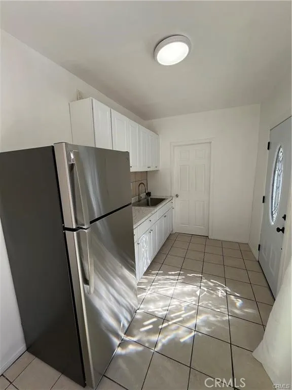 8561 orion av North Hills, CA 91343