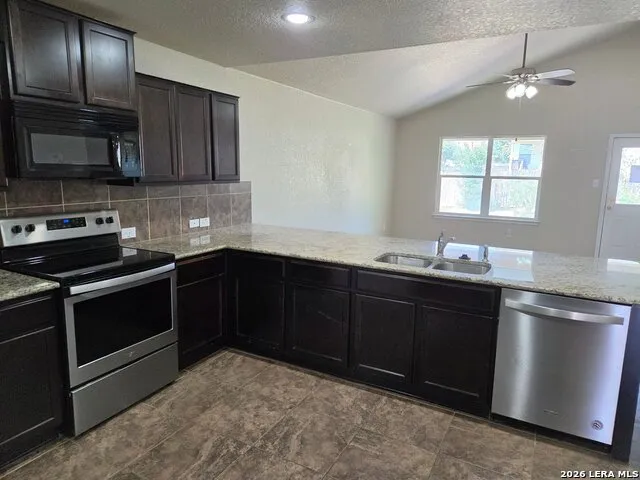 11727 Indian Camp San Antonio, TX 78245