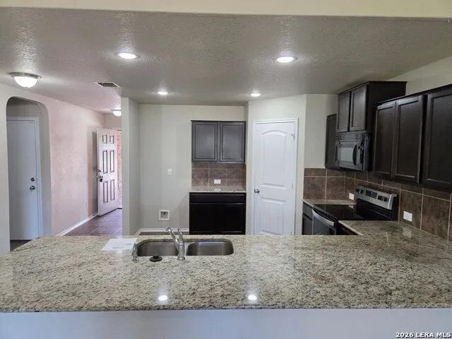 11727 Indian Camp San Antonio, TX 78245