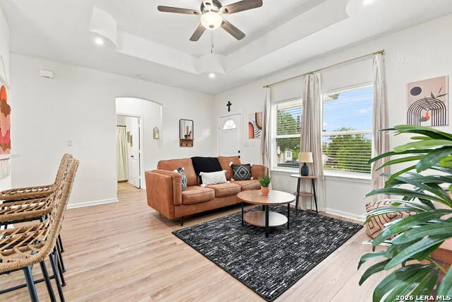 206 CHICKERING AVE San Antonio, TX 78210