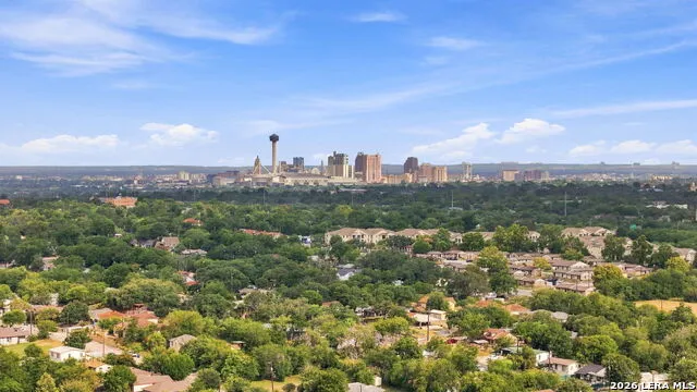 206 CHICKERING AVE San Antonio, TX 78210