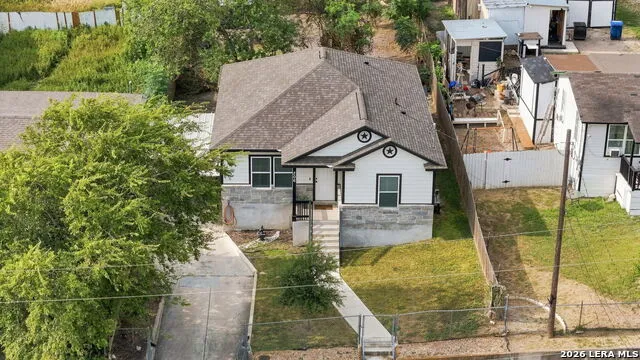 206 CHICKERING AVE San Antonio, TX 78210