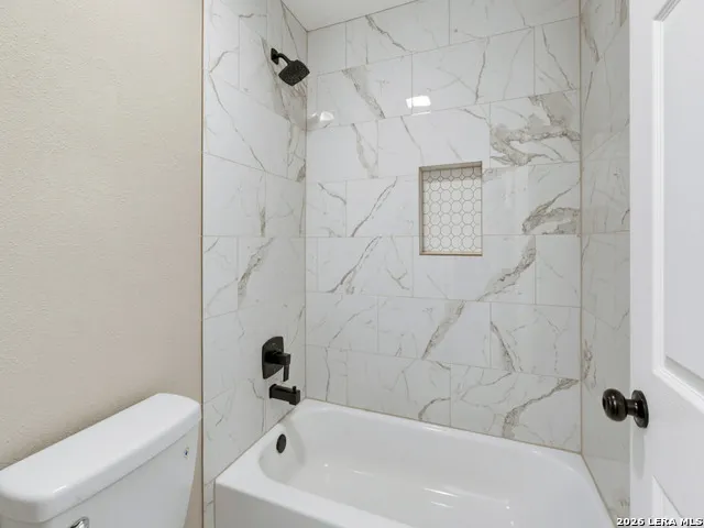 4143 BRETTON RDG San Antonio, TX 78217