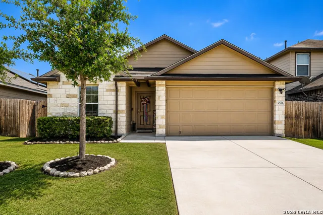 2526 LIVE OAK PASS San Antonio, TX 78244