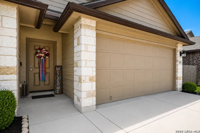 2526 LIVE OAK PASS San Antonio, TX 78244