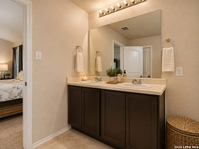 2526 LIVE OAK PASS San Antonio, TX 78244