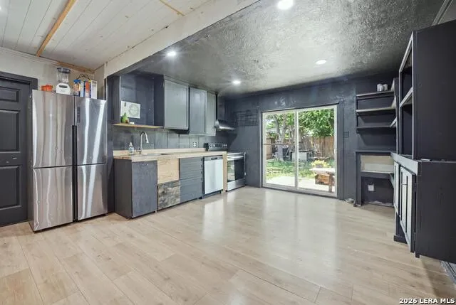 7115 CYPRESS GROVE DR San Antonio, TX 78227