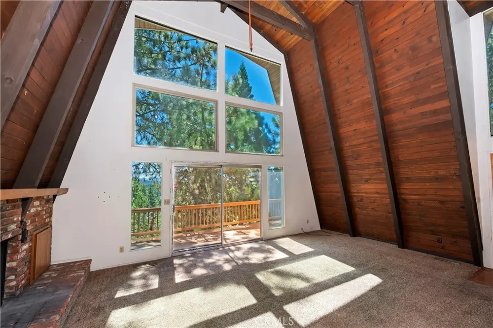 1753 Nob Hill Drive Running Springs, CA 92382