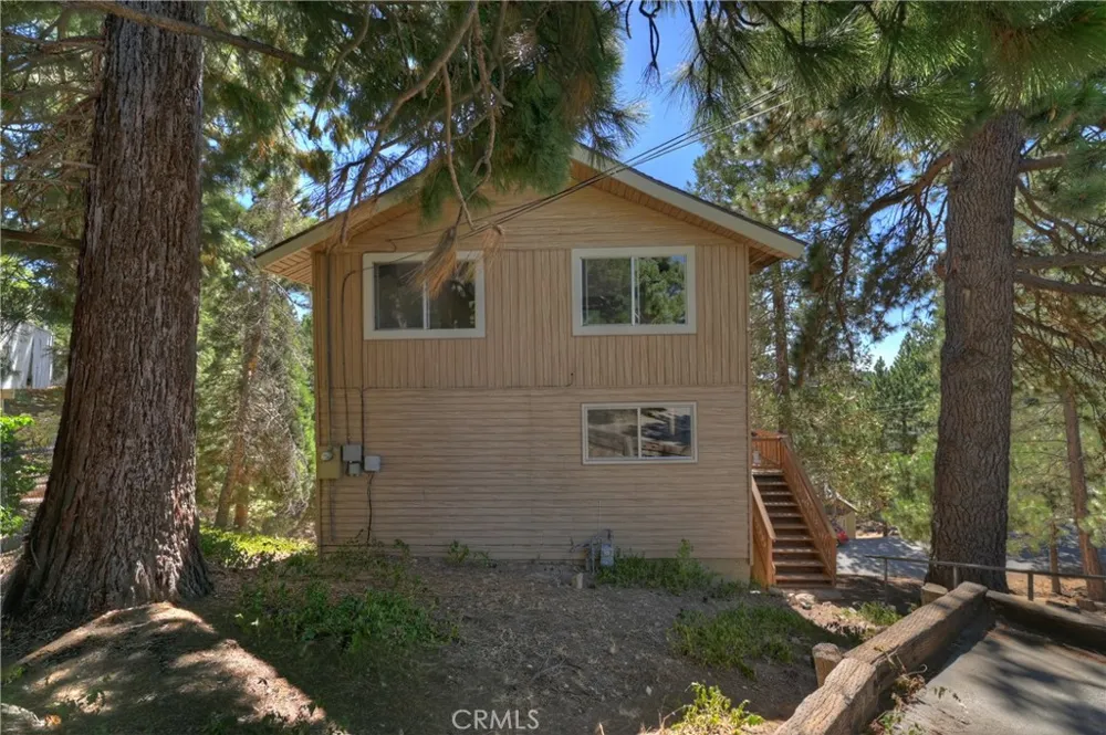 1753 Nob Hill Drive Running Springs, CA 92382