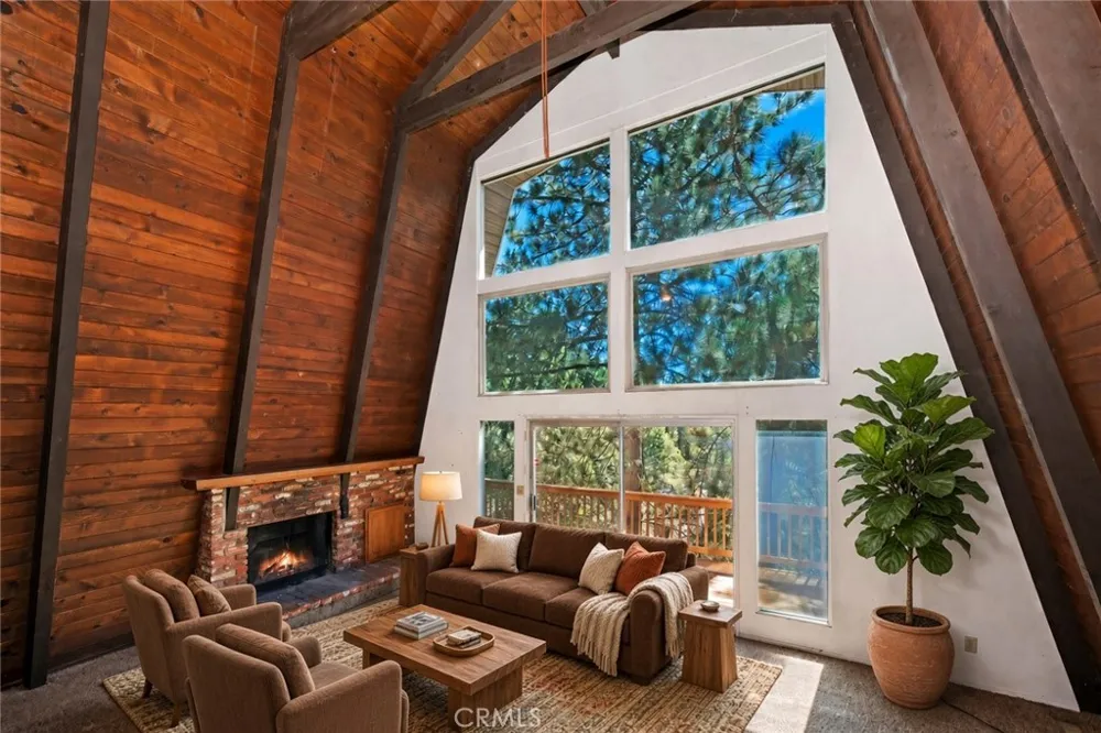 1753 Nob Hill Drive Running Springs, CA 92382
