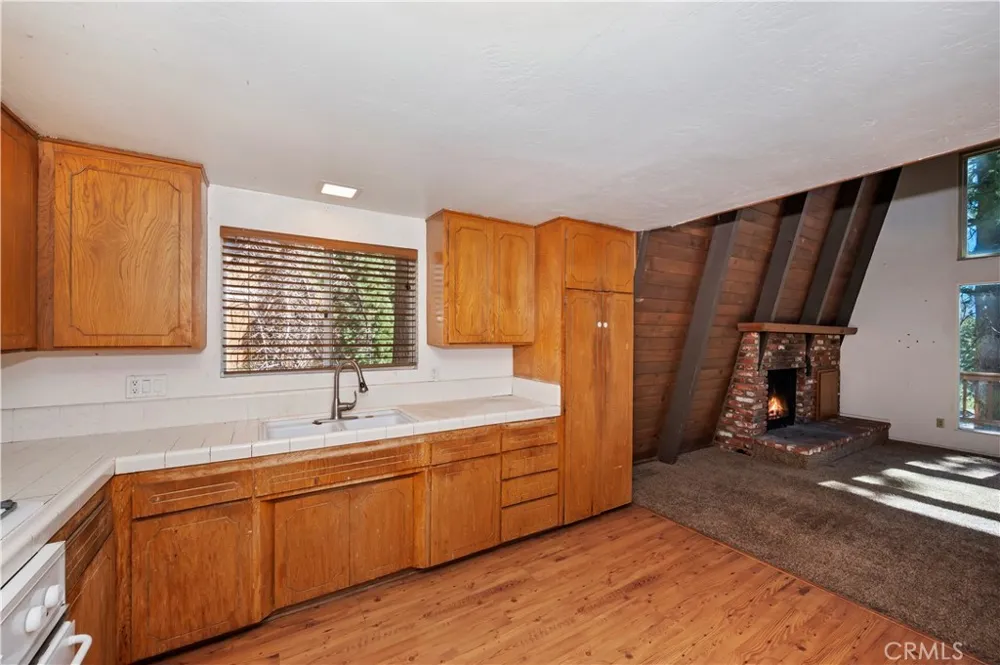 1753 Nob Hill Drive Running Springs, CA 92382