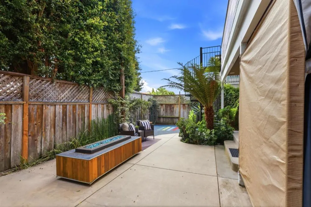 562 36th Avenue Santa Cruz, CA 95062