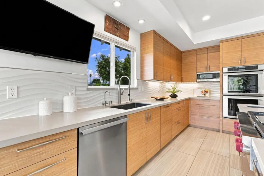 562 36th Avenue Santa Cruz, CA 95062