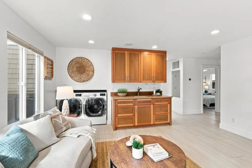 562 36th Avenue Santa Cruz, CA 95062