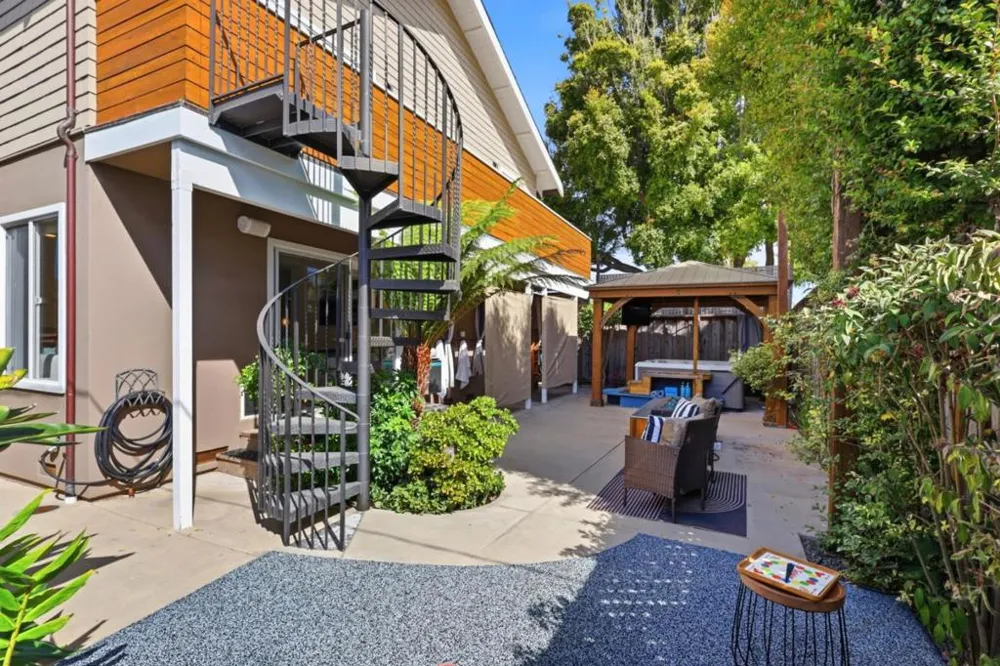 562 36th Avenue Santa Cruz, CA 95062