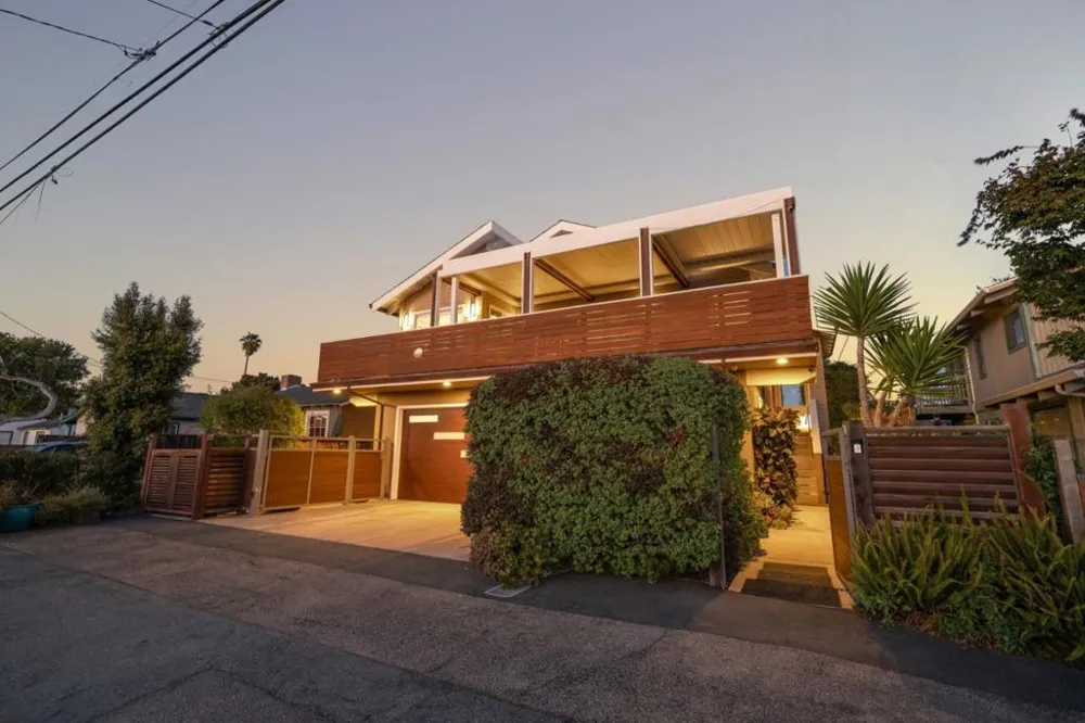 562 36th Avenue Santa Cruz, CA 95062