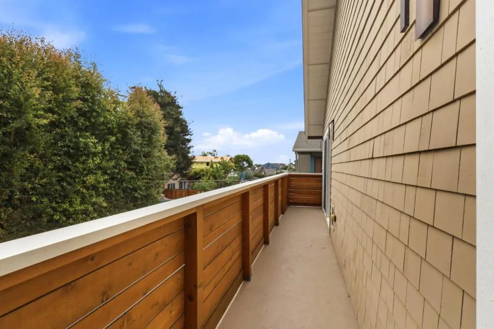 562 36th Avenue Santa Cruz, CA 95062