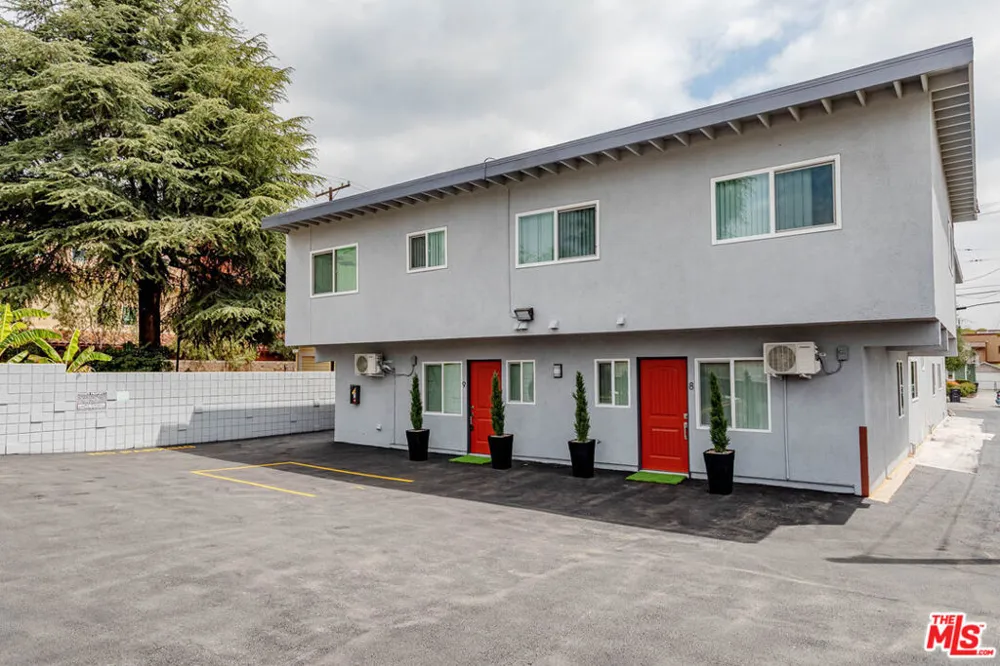 321 Lincoln Avenue #8 Glendale, CA 91205