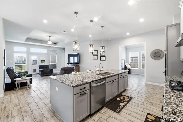 824 FOXBROOK WAY Cibolo, TX 78108