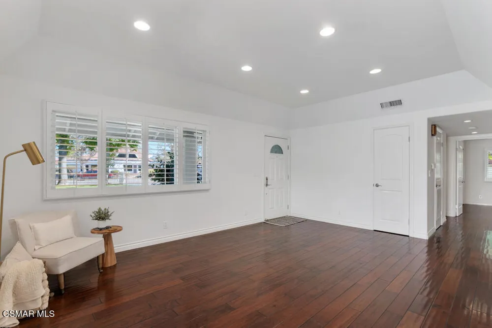 2834 Instone Court Westlake Village, CA 91361