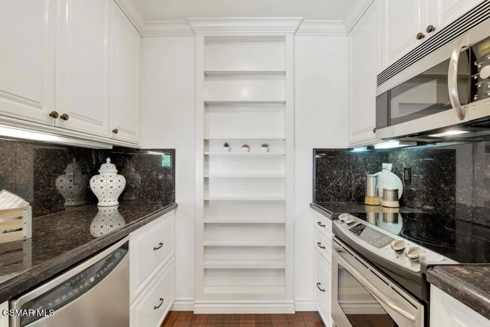 2834 Instone Court Westlake Village, CA 91361