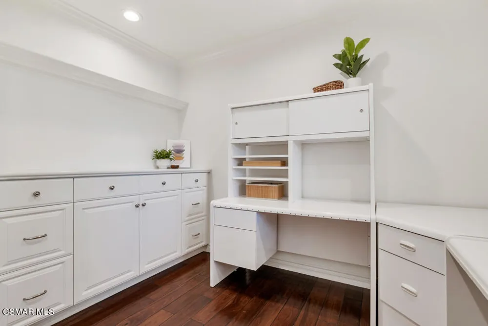 2834 Instone Court Westlake Village, CA 91361