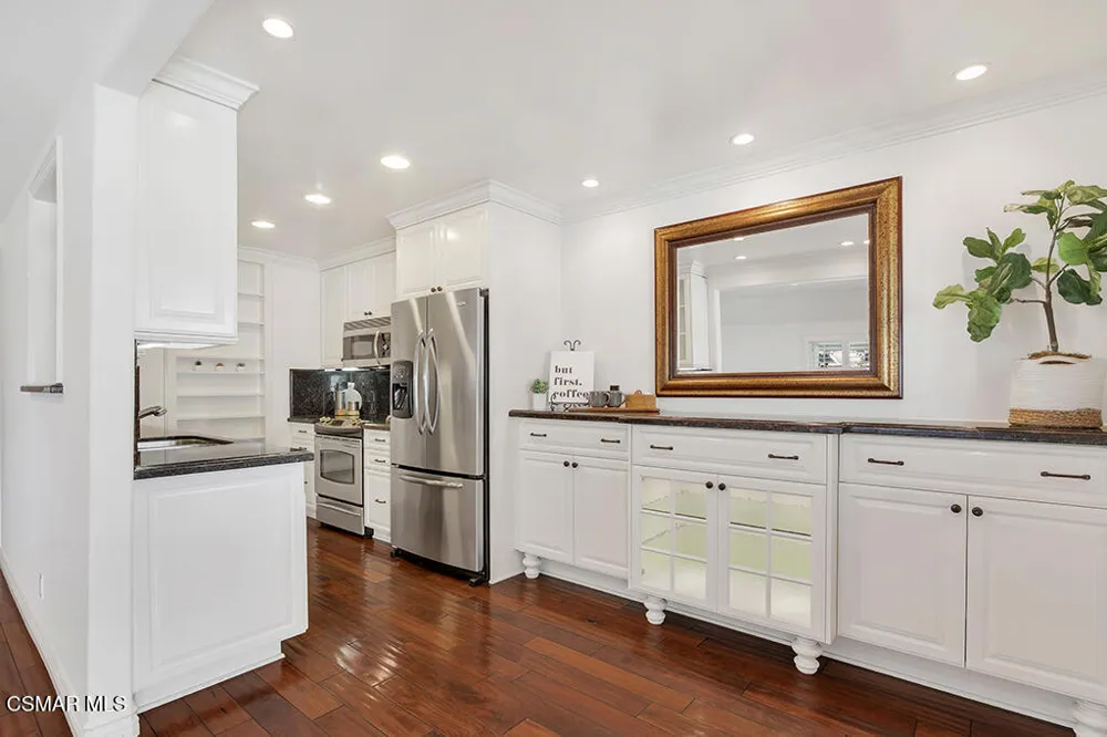 2834 Instone Court Westlake Village, CA 91361