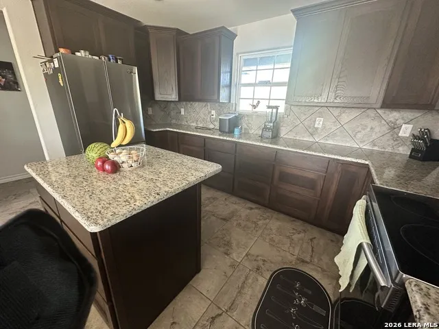2171 & 2155 County Road 5710 Devine, TX 78016