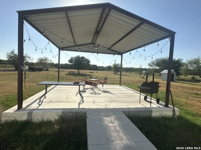 2171 & 2155 County Road 5710 Devine, TX 78016