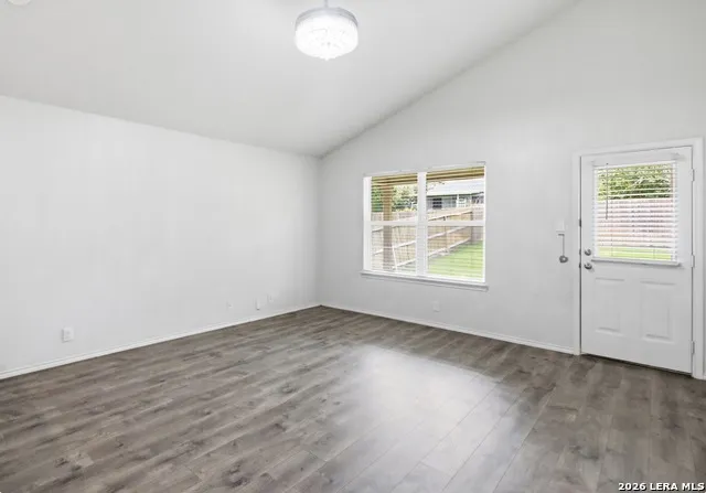 6407 KENDALL CV Converse, TX 78109