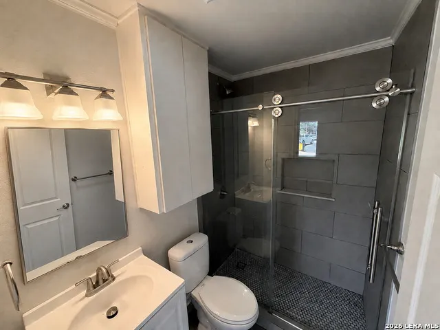 254 FLINTSTONE LN Universal City, TX 78148
