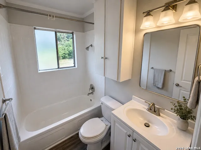 254 FLINTSTONE LN Universal City, TX 78148