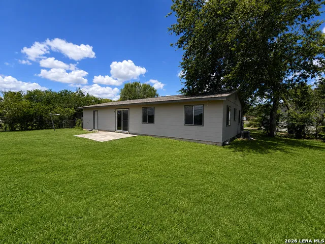 254 FLINTSTONE LN Universal City, TX 78148