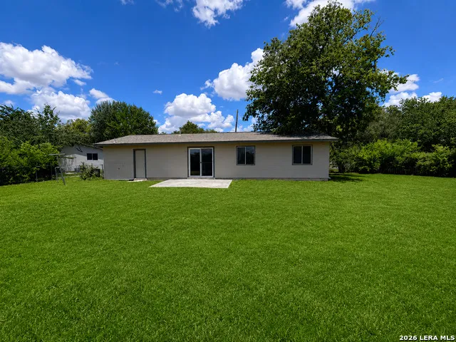 254 FLINTSTONE LN Universal City, TX 78148