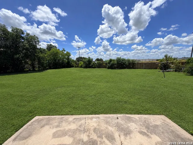 254 FLINTSTONE LN Universal City, TX 78148