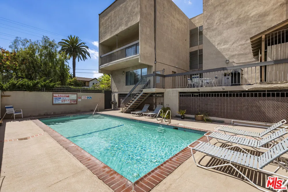 335 Adams Street Glendale, CA 91206