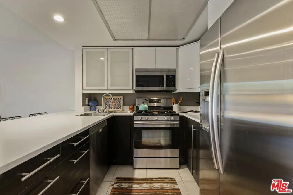 335 Adams Street Glendale, CA 91206