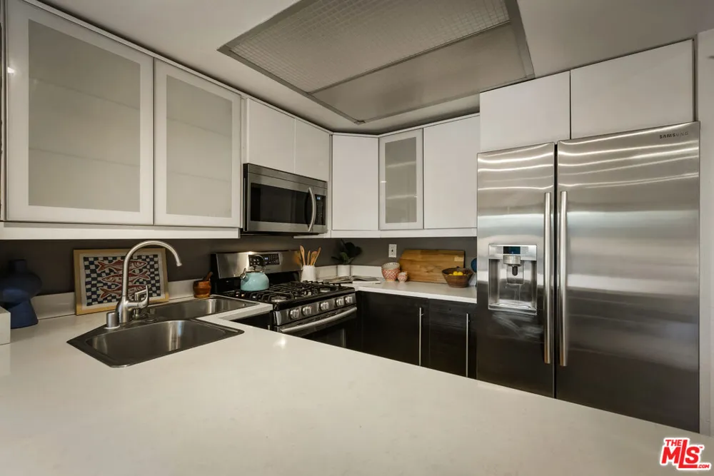 335 Adams Street Glendale, CA 91206