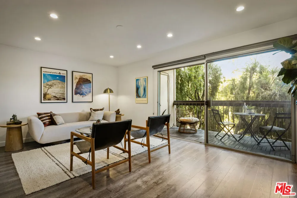 335 Adams Street Glendale, CA 91206