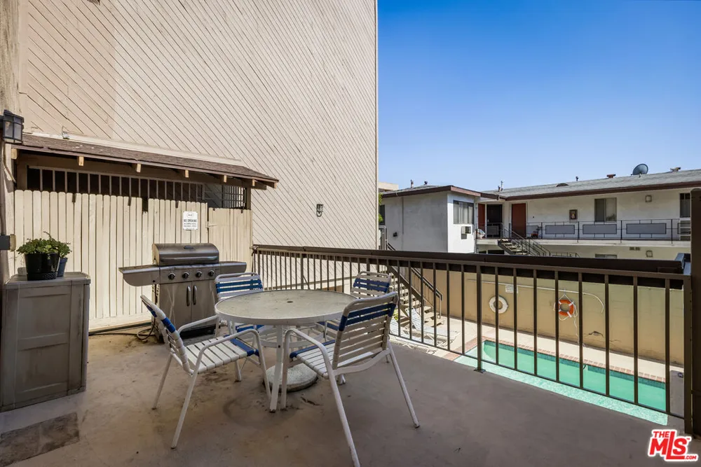 335 Adams Street Glendale, CA 91206
