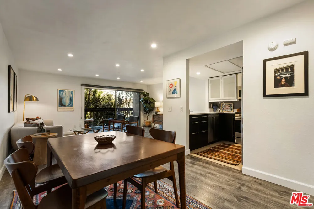 335 Adams Street Glendale, CA 91206