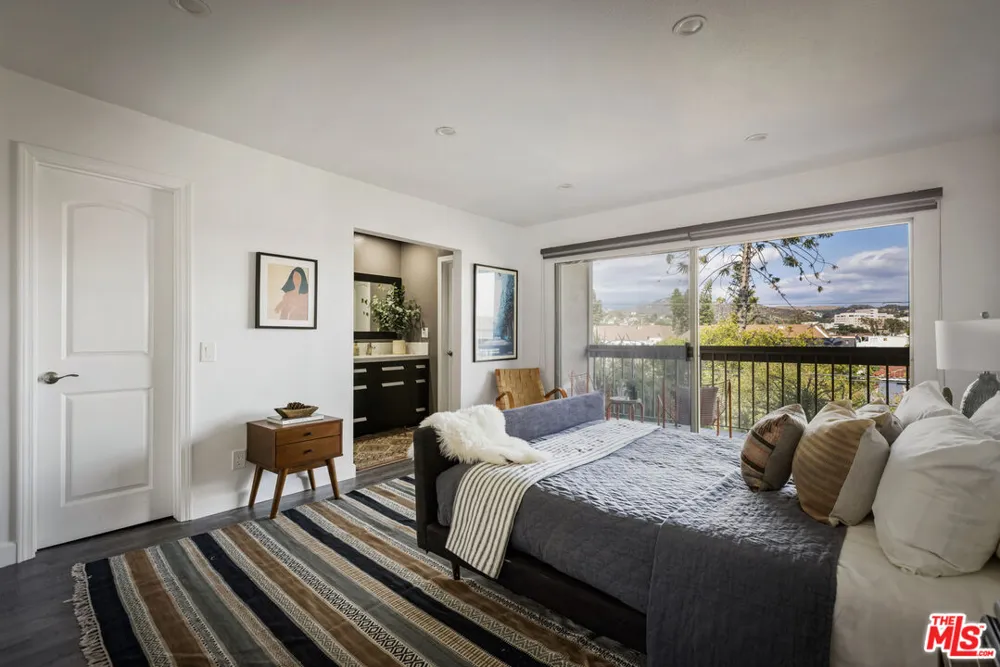 335 Adams Street Glendale, CA 91206