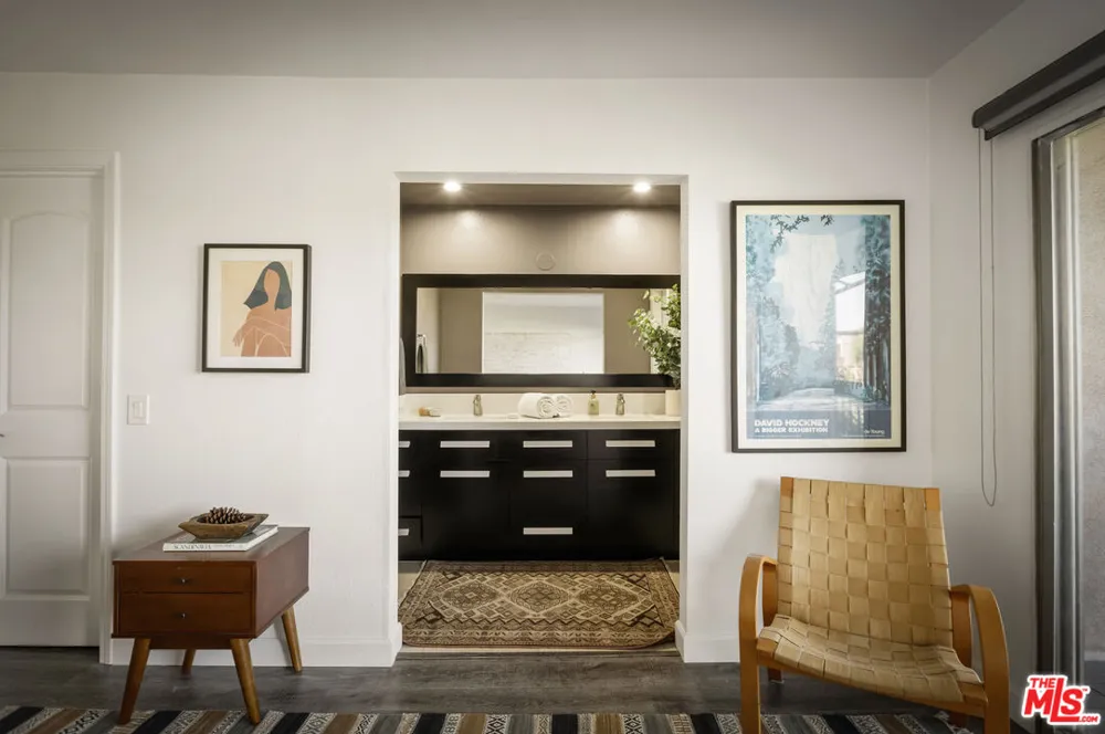 335 Adams Street Glendale, CA 91206