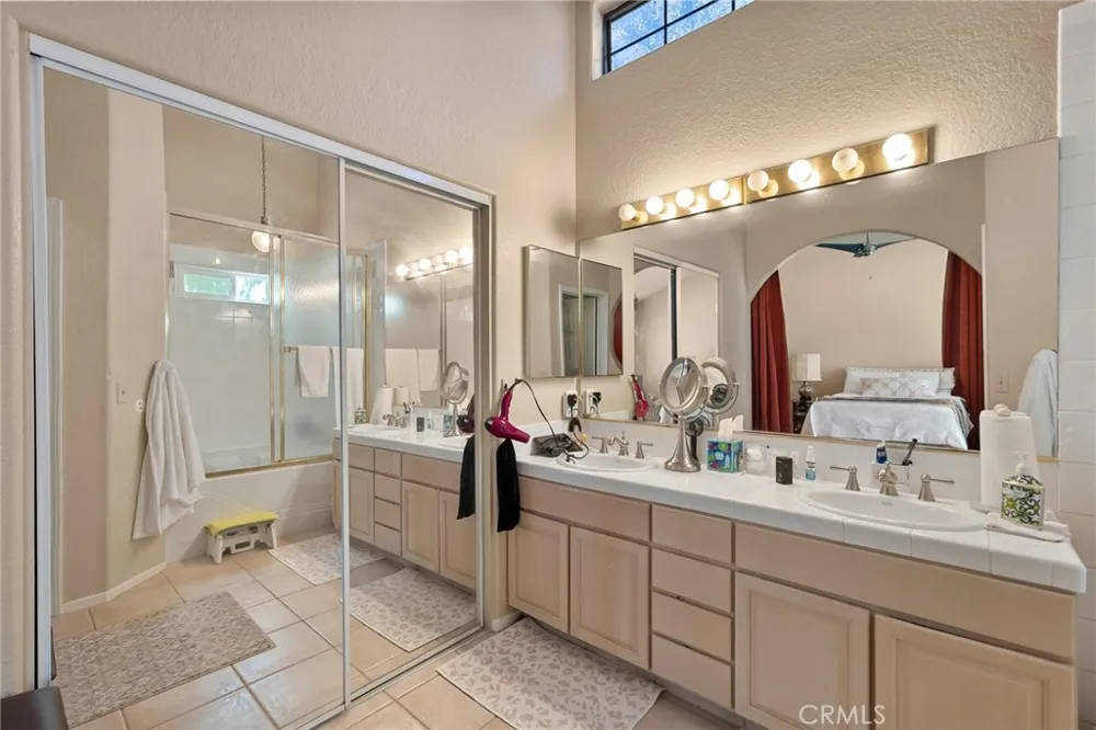 68515 30th Cathedral City, CA 92234