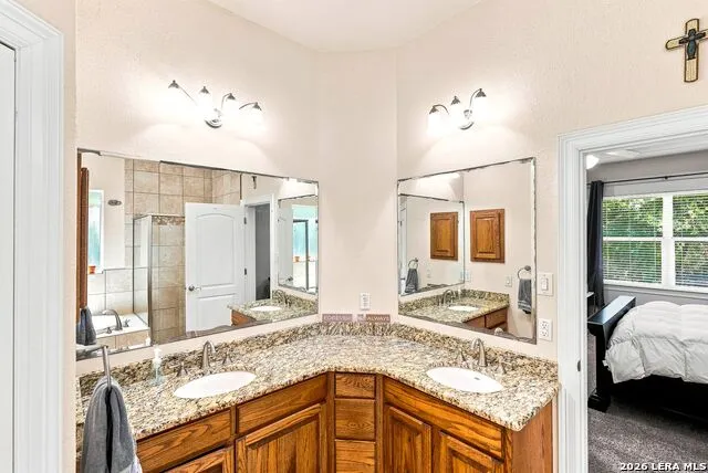 16502 Loma Landing Helotes, TX 78023