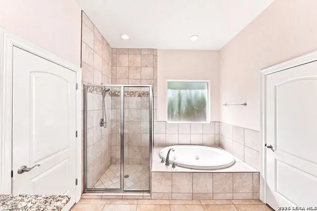 16502 Loma Landing Helotes, TX 78023