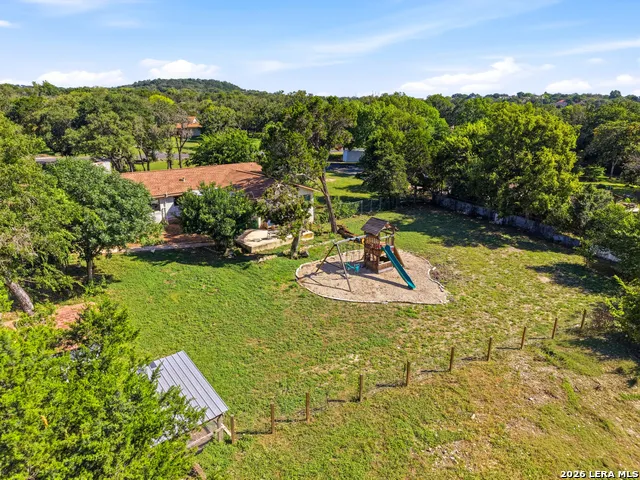 136 Royal Oaks Loop Kerrville, TX 78028