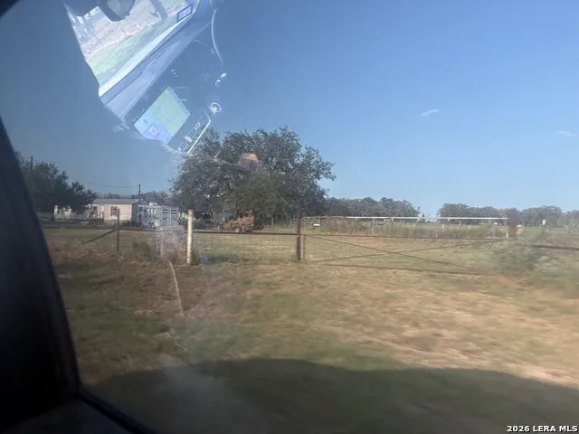 138 Terrace Hill Floresville, TX 78114
