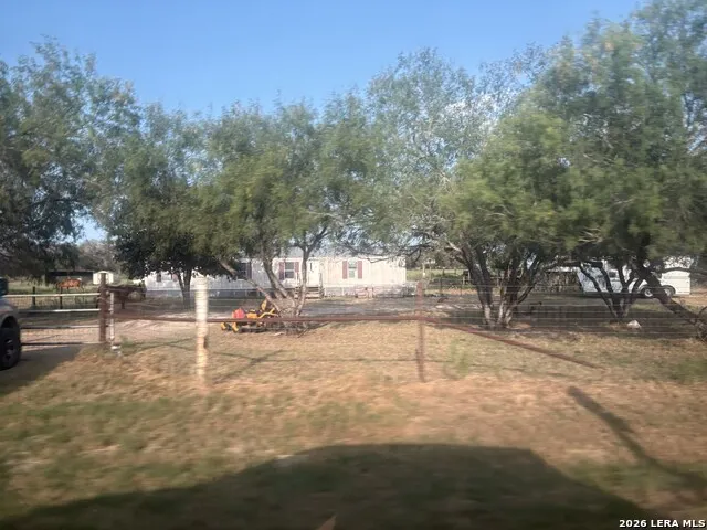 138 Terrace Hill Floresville, TX 78114